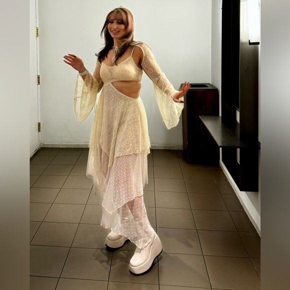 Meet your Posher, Alli cat! 🐈 - Picture 8 of 16